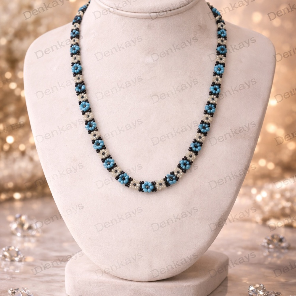 Elegant Beaded Necklace - Blue and Black - Picture 2 of 4
